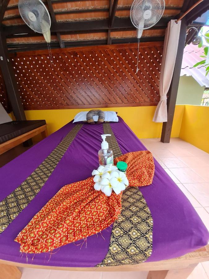 Bee Nat Garden Resort Bang Rak Beach  Buitenkant foto