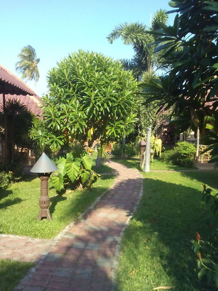 Bee Nat Garden Resort Bang Rak Beach  Buitenkant foto