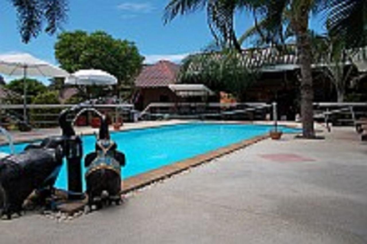Bee Nat Garden Resort Bang Rak Beach  Buitenkant foto