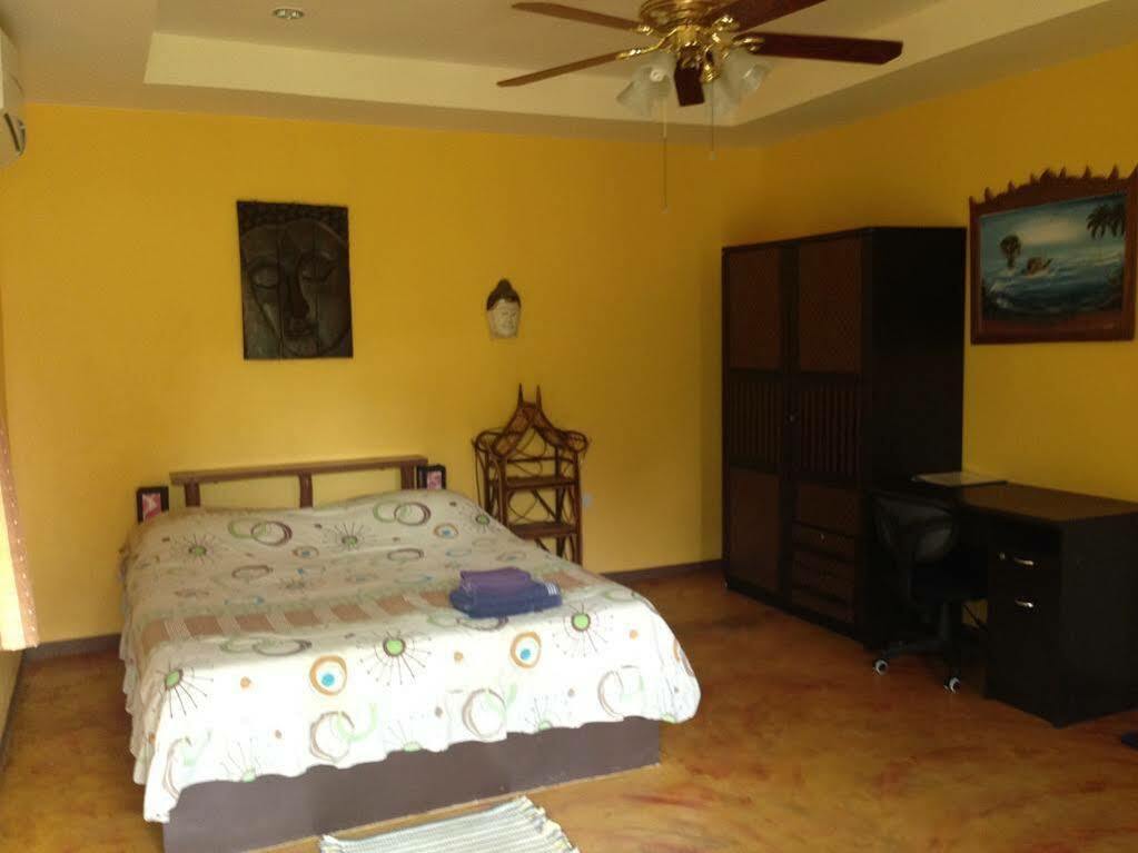 Bee Nat Garden Resort Bang Rak Beach  Buitenkant foto